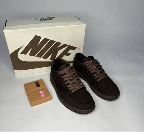 Air Jordan 1 Retro Low OG SP Travis Scott Velvet Brown