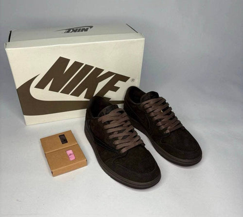 Air Jordan 1 Retro Low OG SP Travis Scott Velvet Brown