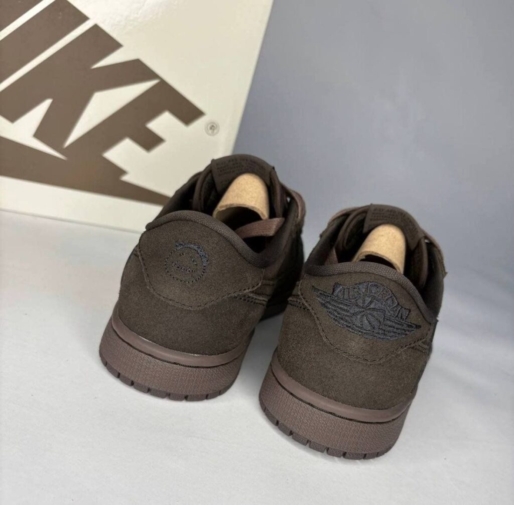 Air Jordan 1 Retro Low OG SP Travis Scott Velvet Brown