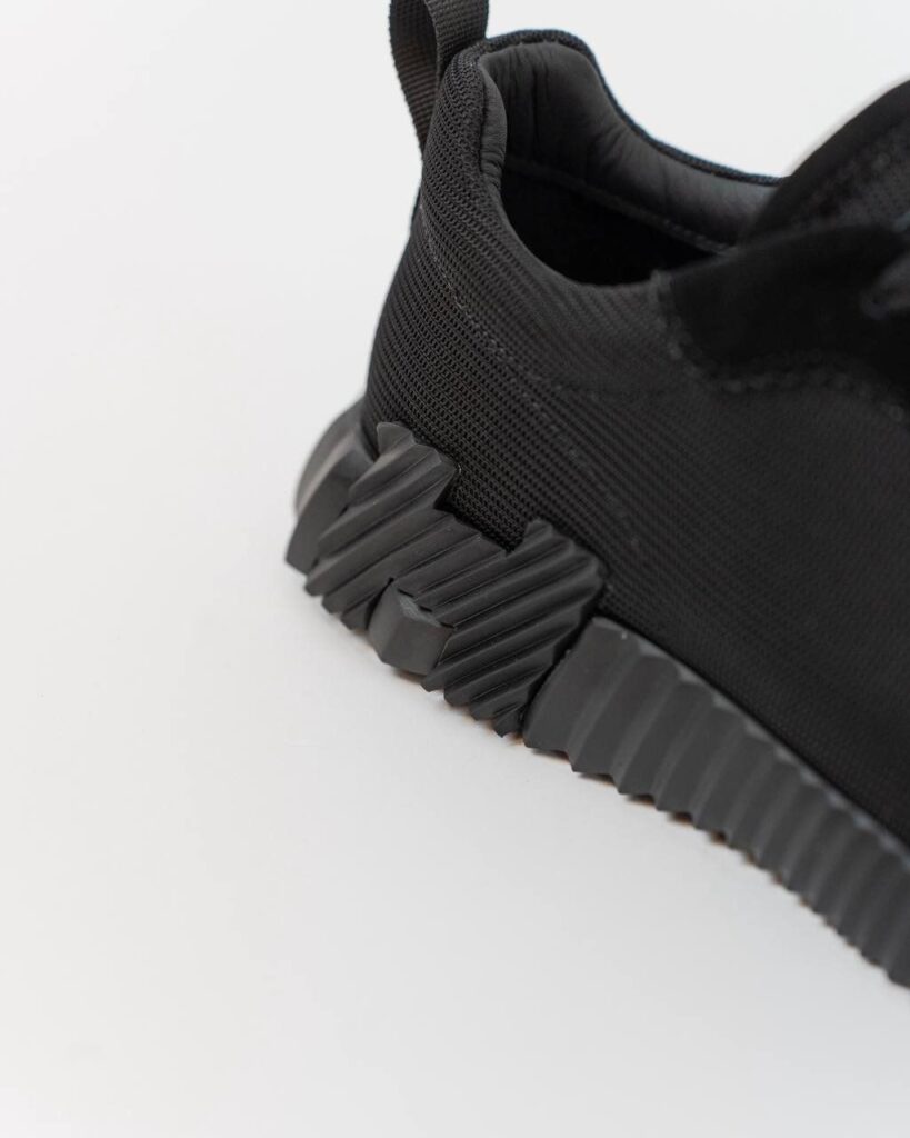 hermes bouncing black on black