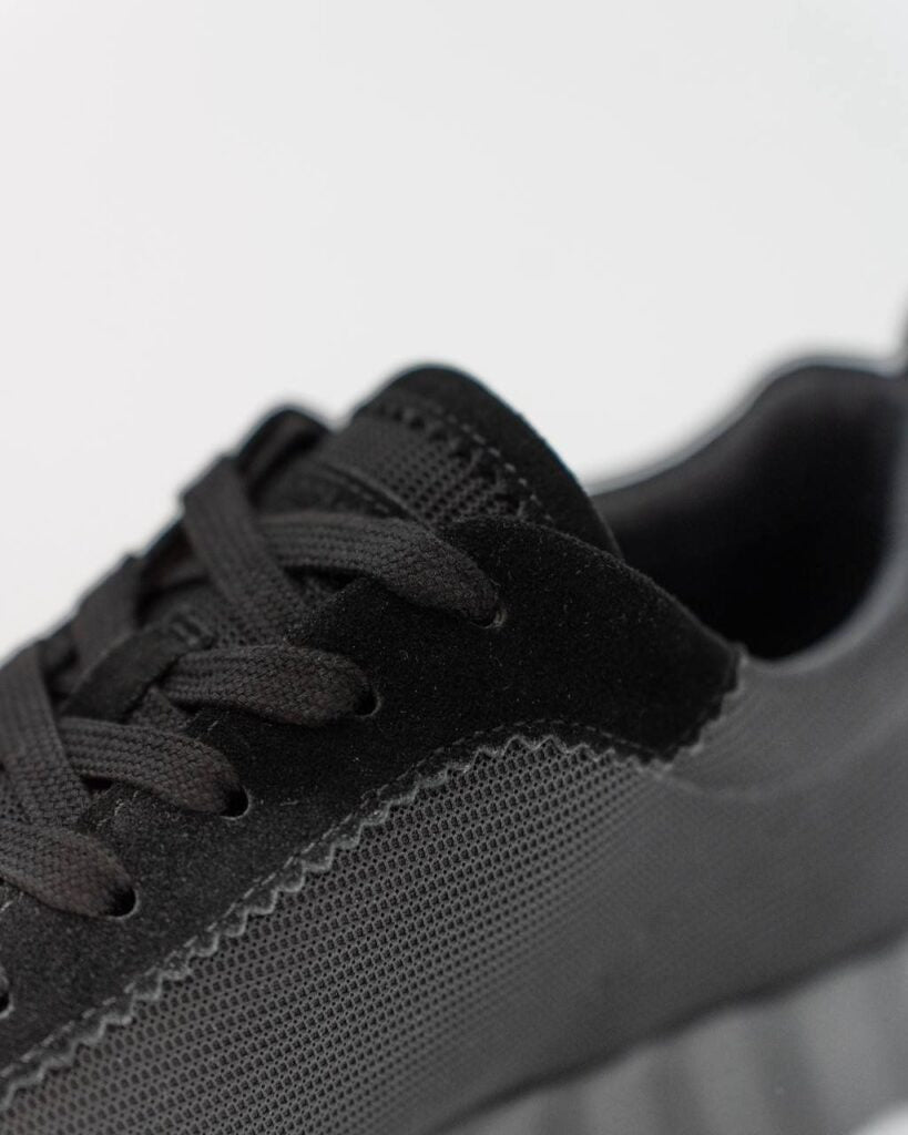 hermes bouncing black on black