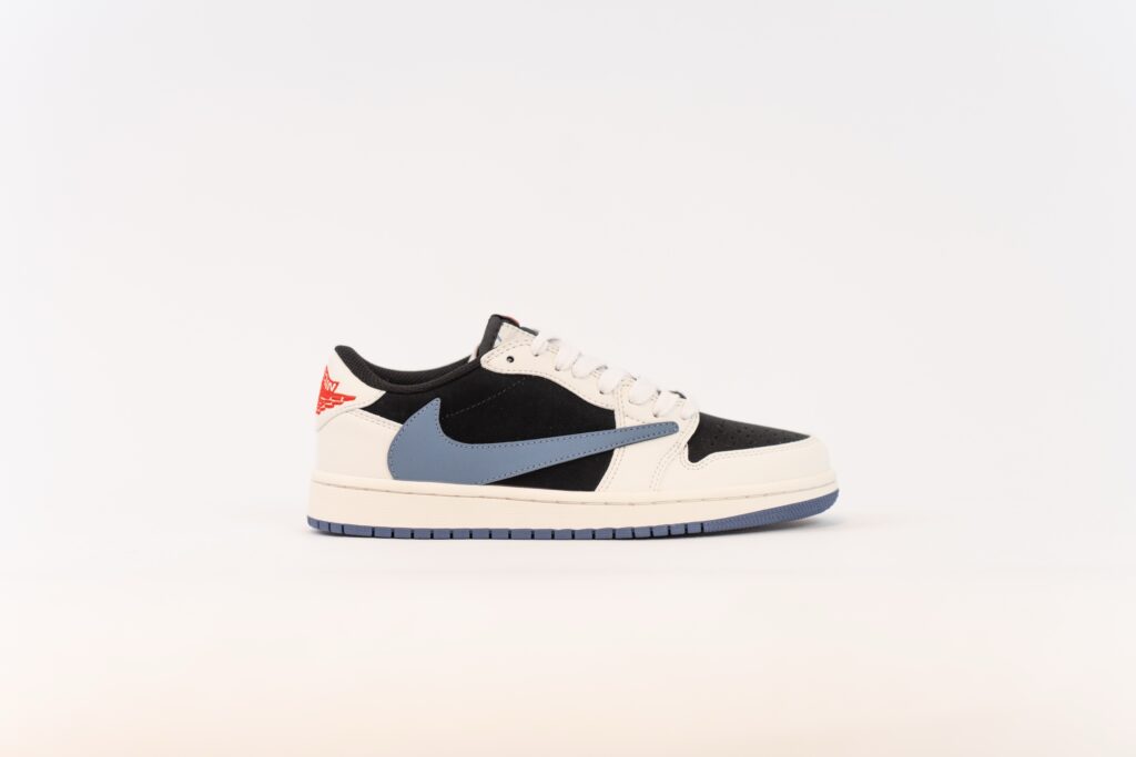 Jordan 1 Travis Scott
