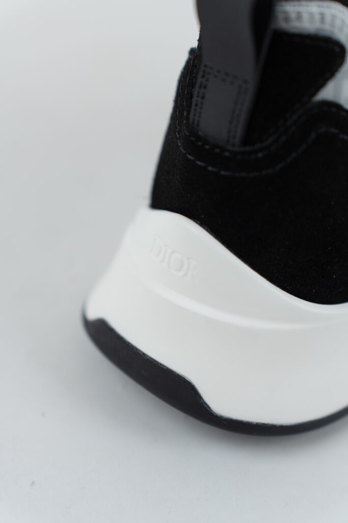 Dior b25 runner black/white