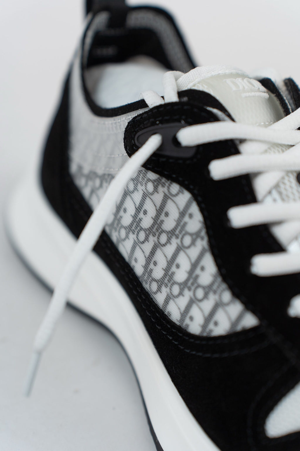 Dior b25 runner black/white