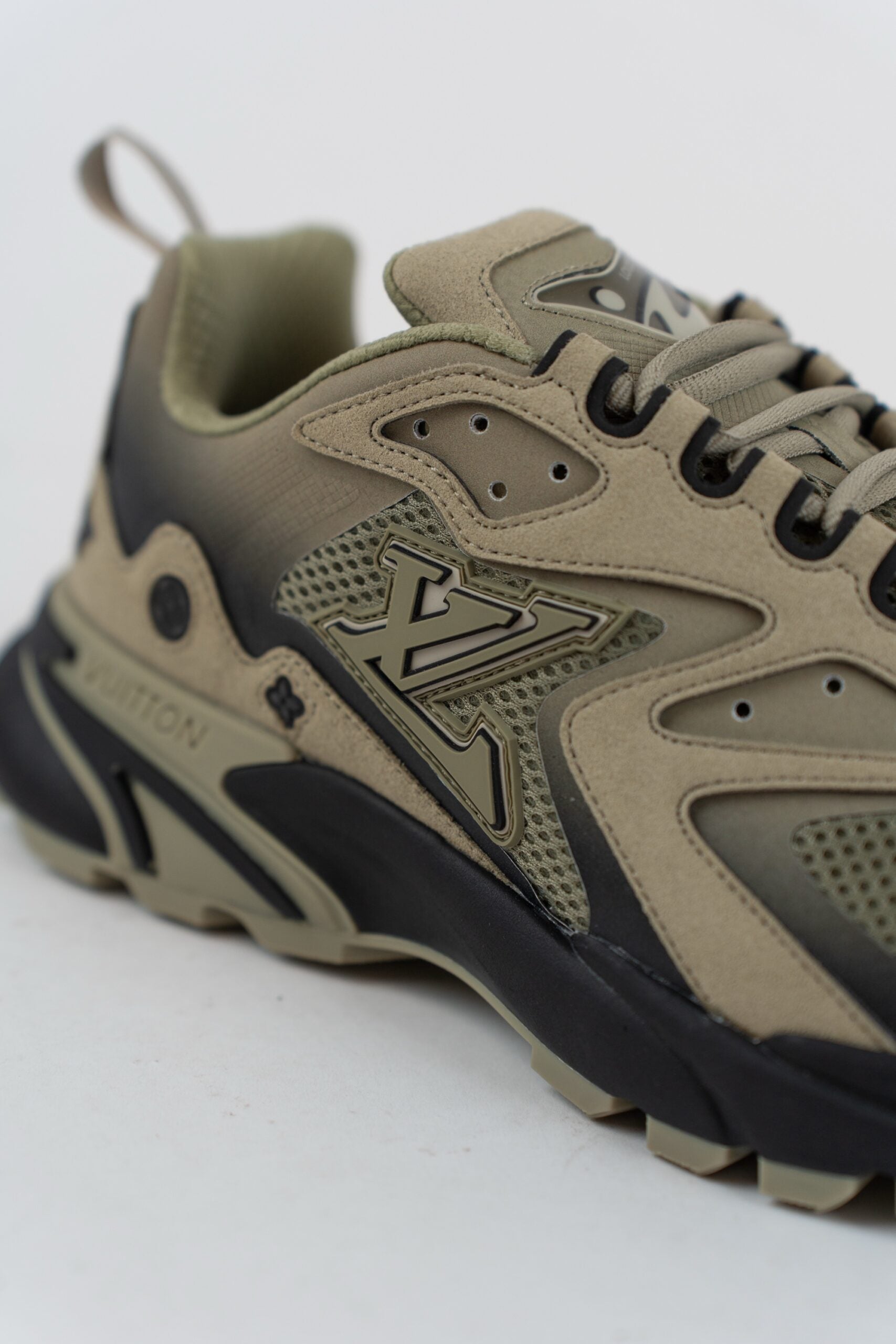 LV Runner Tatic Sneaker