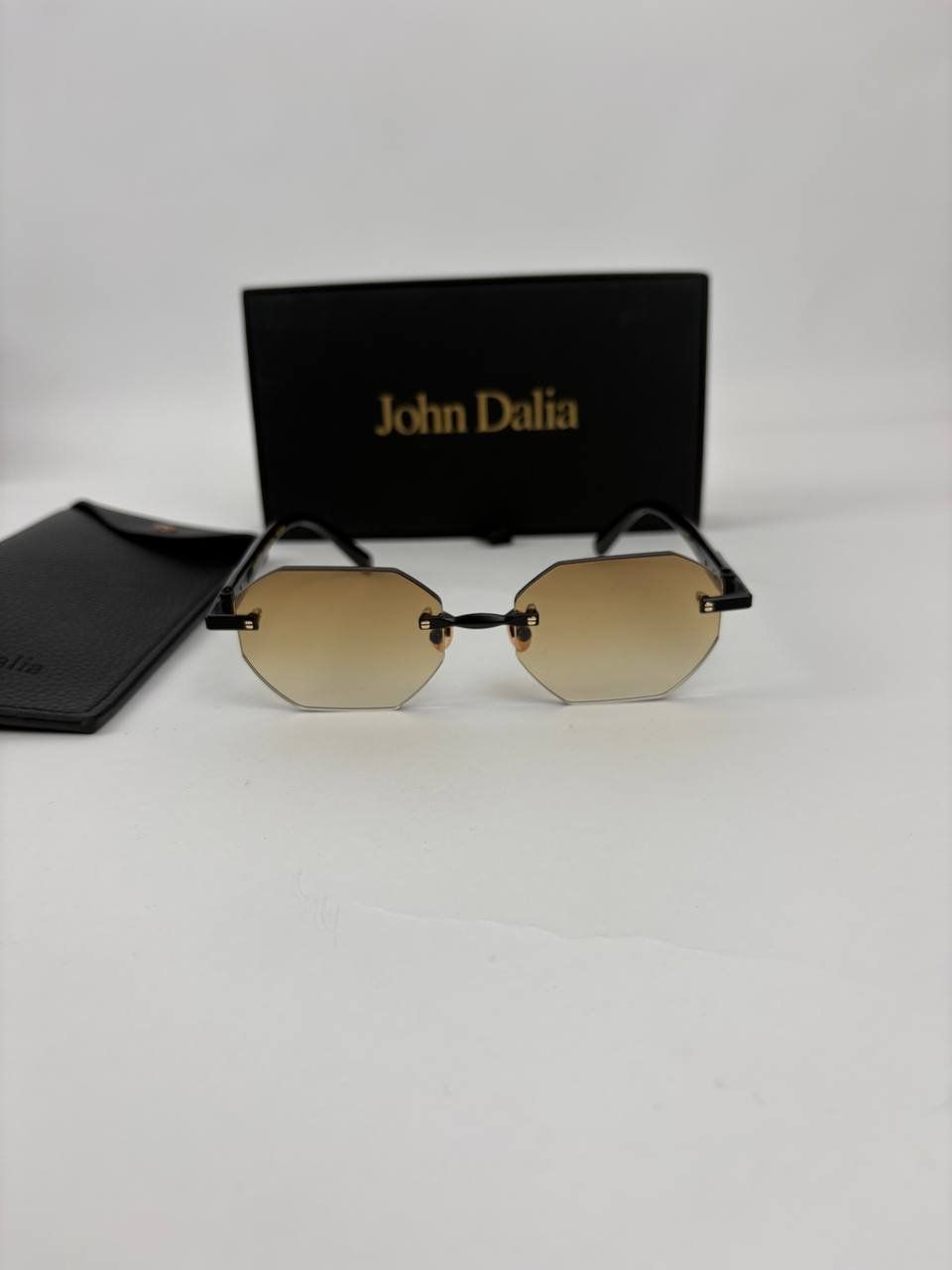 John Dalia bril