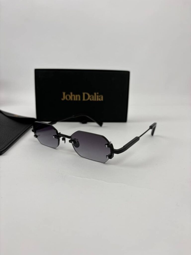 John Dalia bril