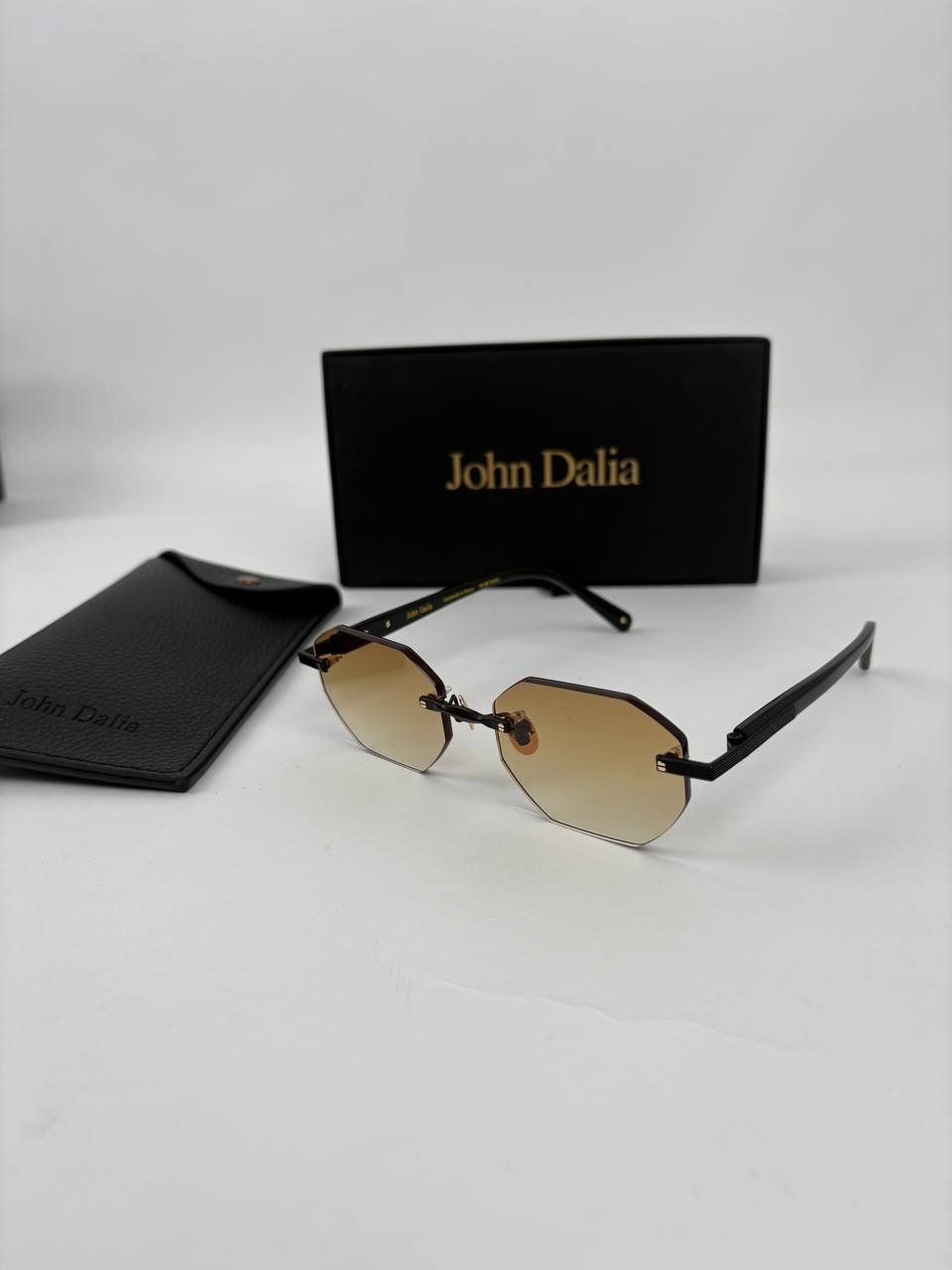 John Dalia bril