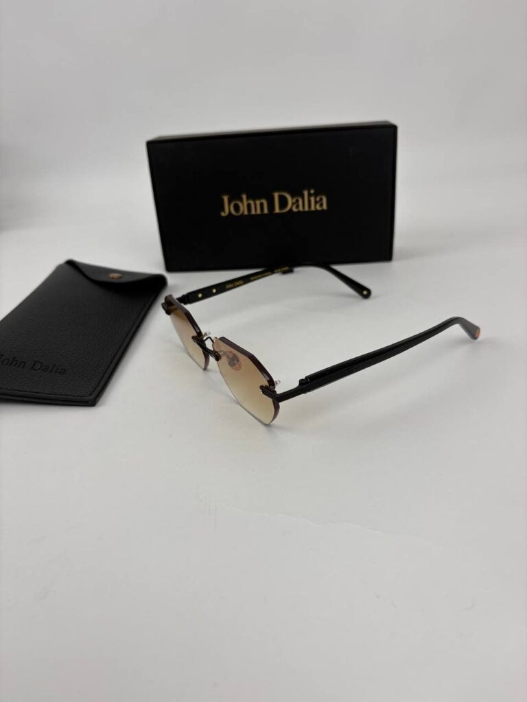 John Dalia bril
