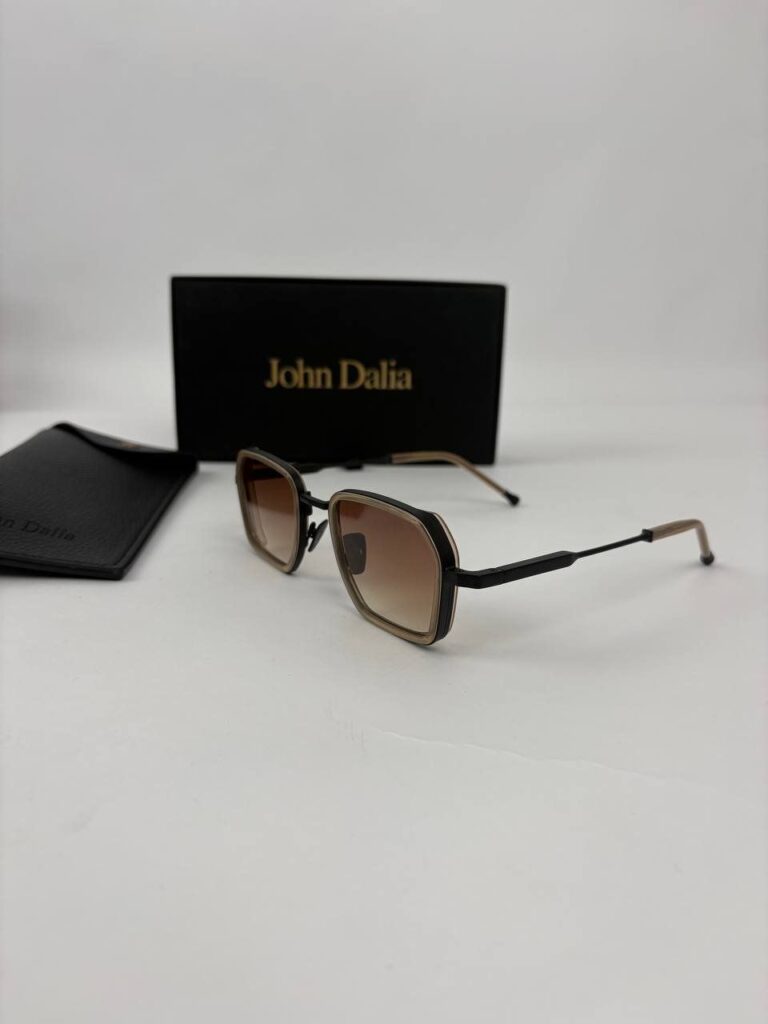 John Dalia bril