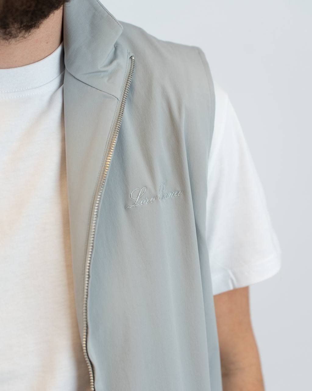 loro piana bodywarmer grijs