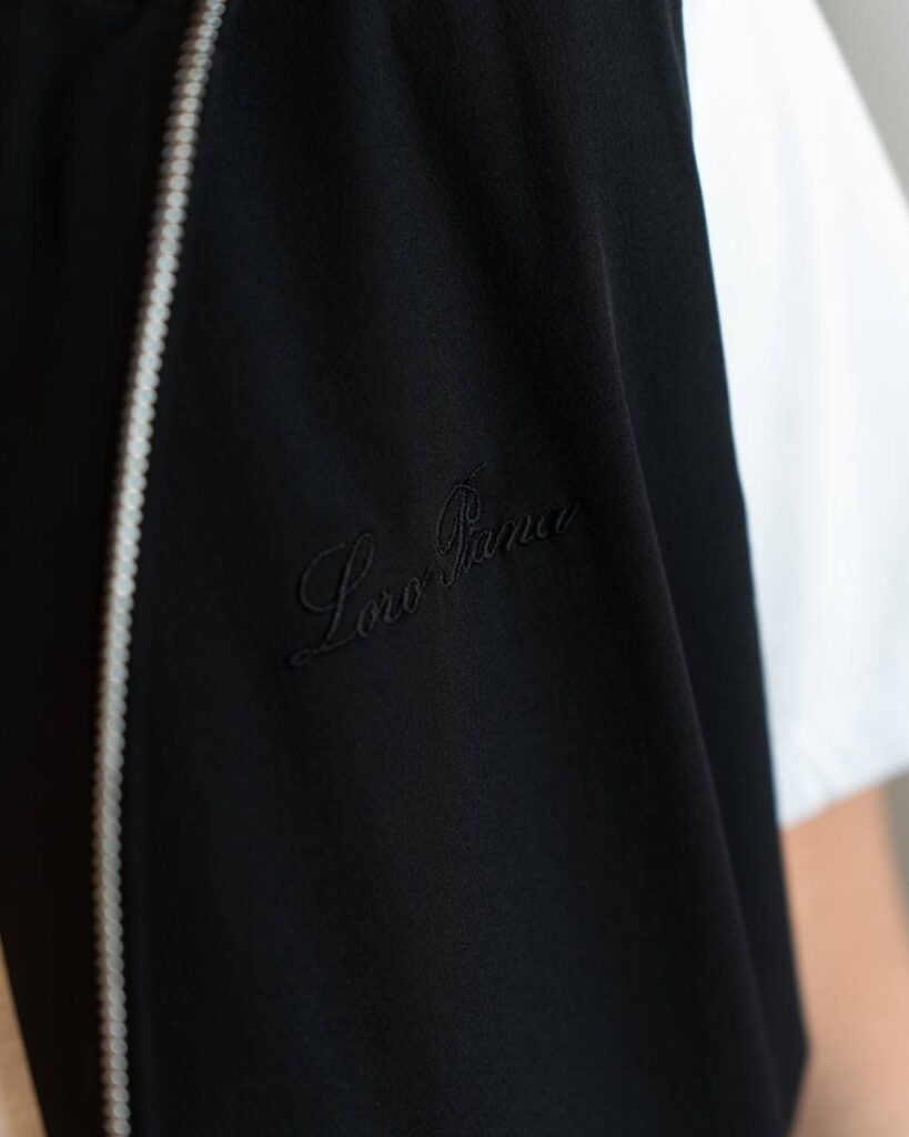 loro piana bodywarmer zwart