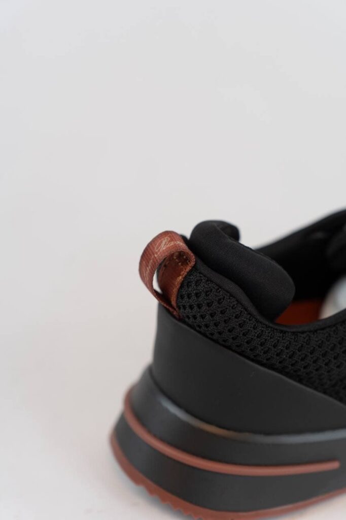 loro piana sneakers zwart
