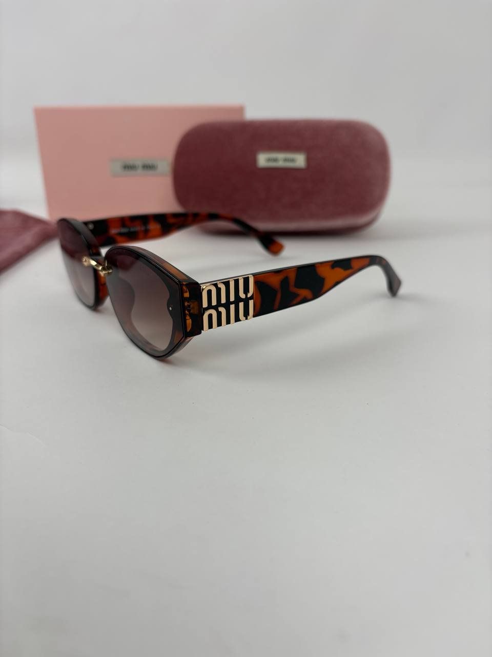 miu miu zonnebril dames