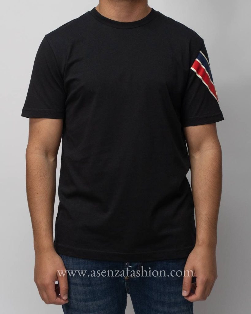 Moncler t shirt zwart