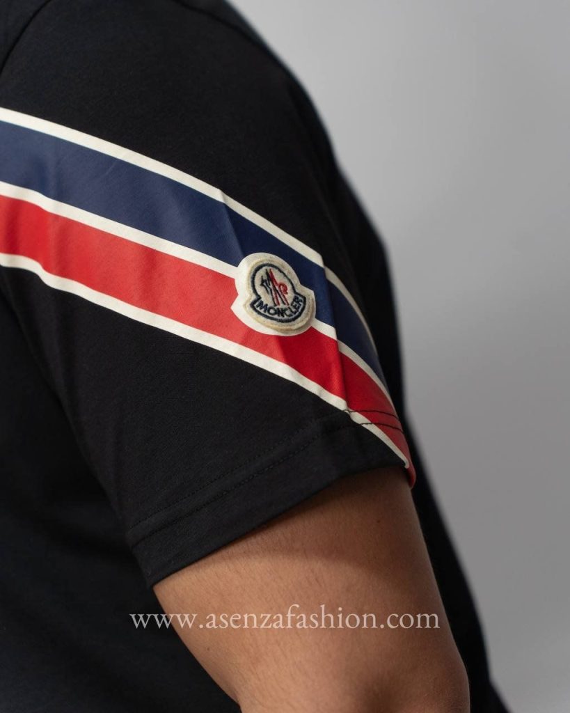 Moncler t shirt zwart
