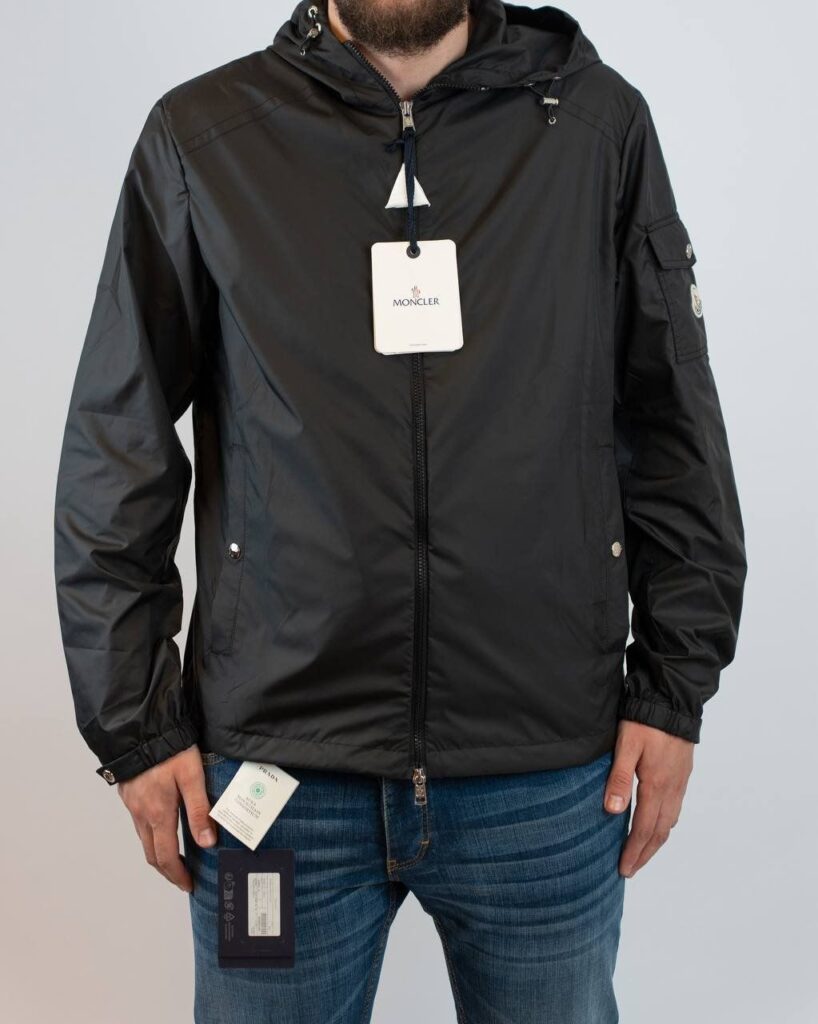 Moncler zomer jas zwart