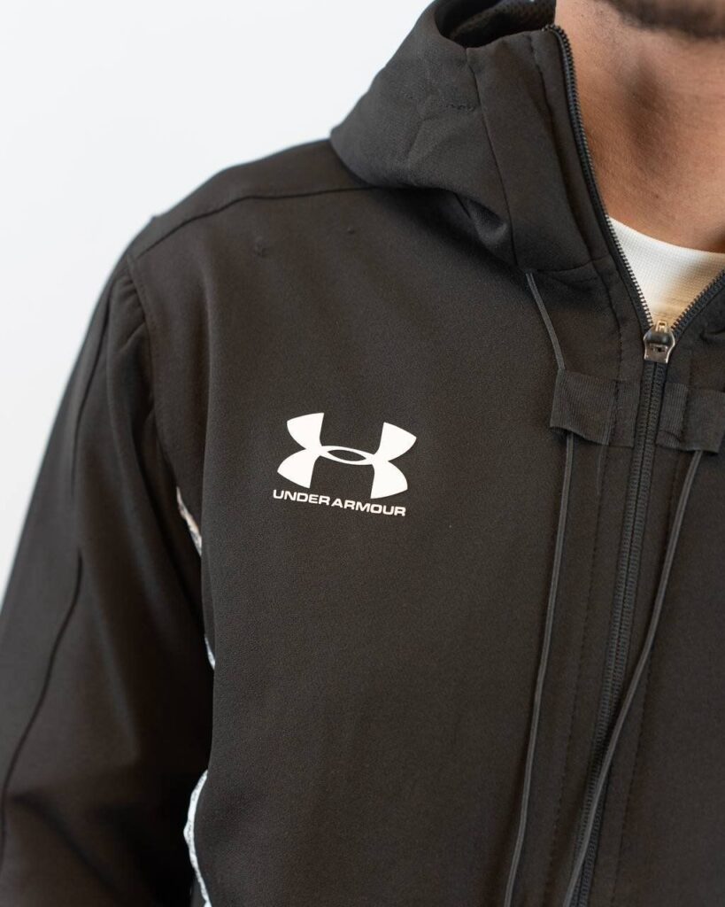under armour trainingspak zwart